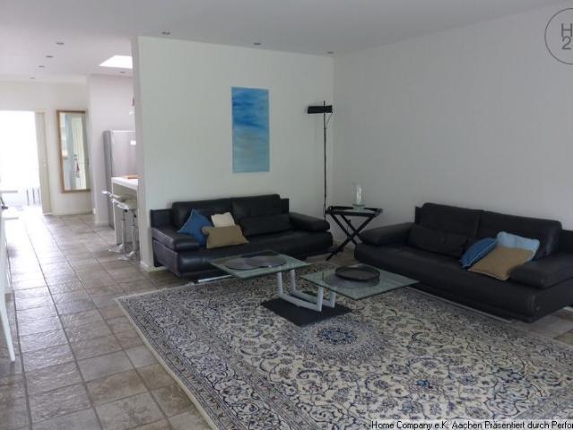 AC Verlautenheide: Attraktive, möbl. 2,5 Zi Whng. mit Terrasse, Garage, im Bungalow