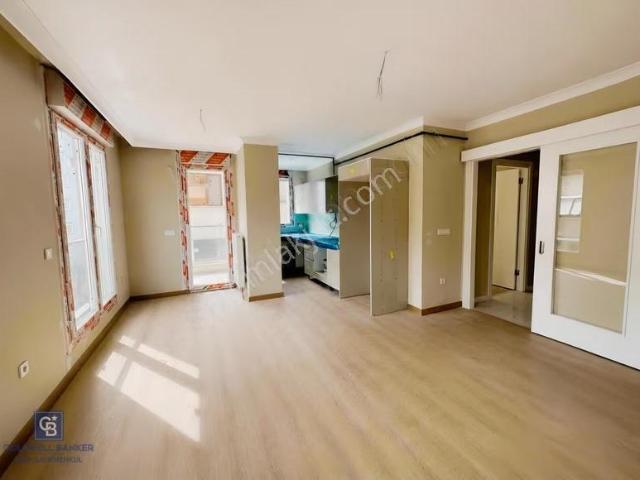Acıbadem De Ferah Merkezi Açık Mutfak Kiralık 2+1