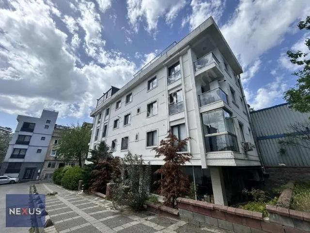 Acıbadem Metroya Yürüme Mesafesinde boş Satılık 2+1 Daire