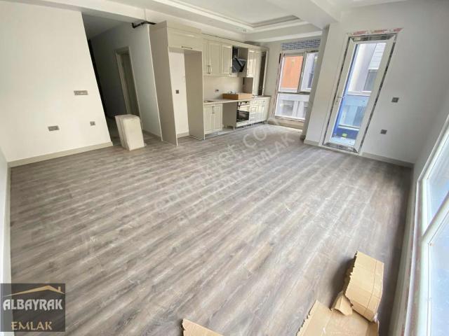 Acıbadem'de 3+1 Sıfır Arakat Otoparklı Daire