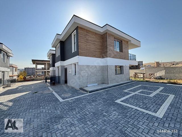 AC GAYRİMENKUL DEN *SÜPER FIRSAT* 4+1 VİLLA