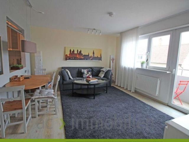 ac | Lichtdurchflutete 2 Zimmer Wohnung mit Aufzug und Balkon