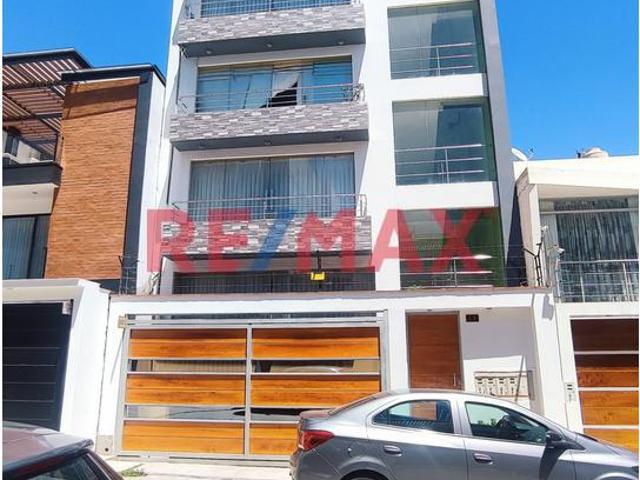 Acogedor Triplex En Alquiler