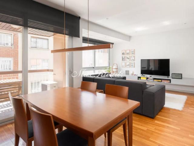 Acogedor y familiar en zona Galvany 121m²