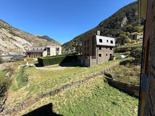 Acogedor y soleado piso de 74 m2 con 2 habitaciones dobles exteriores en Prats Canillo