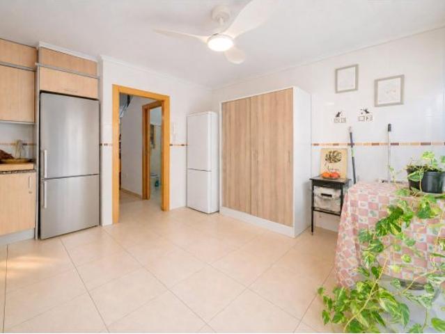 Acogedor Adosado de 106 m2 con 3 Dormitorios y 2 Terrazas Privadas en Residencial Espai Verd II – Pl