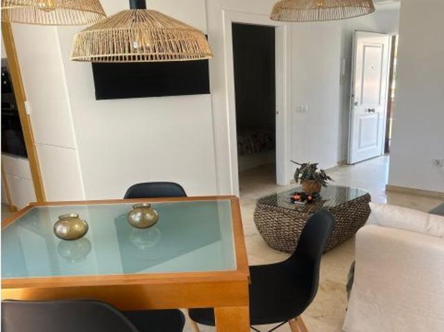 Acogedor apartamento a metros de la playa en Marina de Casares – Disponible para alquiler de 6 me