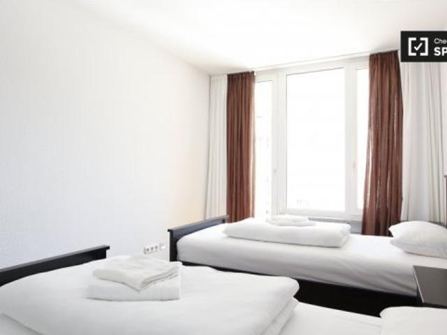 Acogedor apartamento con 1 dormitorio en alquiler en Tempelhof Schöneberg
