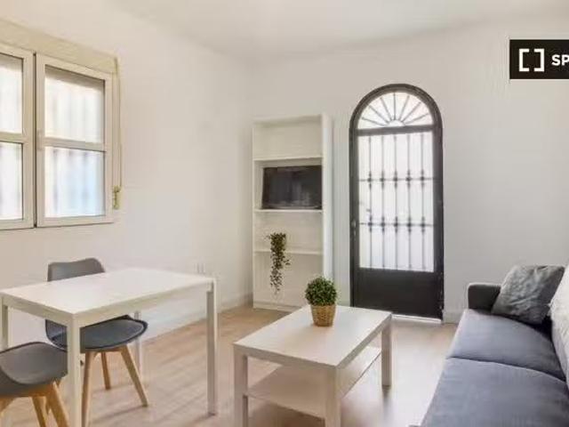 ¡Renta! Apartamento de 1 dormitorio en alquiler en San Ildefon.
