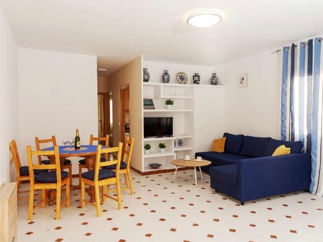 Acogedor apartamento de 2 dormitorios con terraza • A 3 minutos a pie del mar • Torrevieja