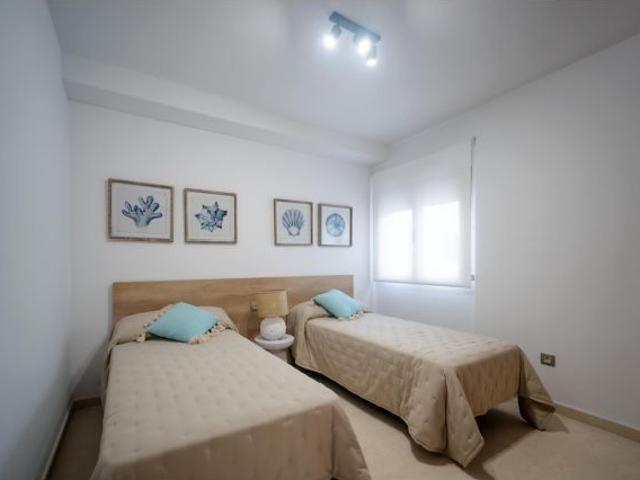 Acogedor apartamento de 2 dormitorios con terraza en Cuevas del Almanzora Almería