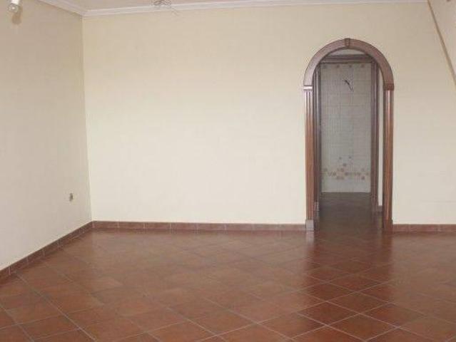 Acogedor Dúplex pareado sobre 206m2 parcela, superficie tota. m² Torrevieja