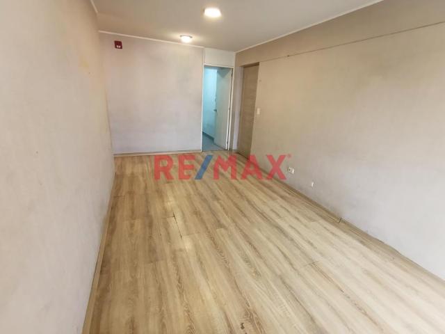 Acogedor E Iluminado Departamento + Cochera + Depósito En Lince, Límite Con San Isidro