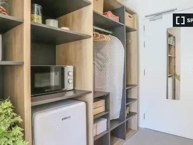 ¡Oferta! Estudio en alquiler en Los Bermejales, Sevilla