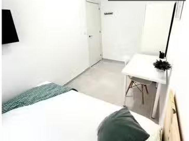 Encantador Habitación de lujo cerca del centro de la ciudad en.