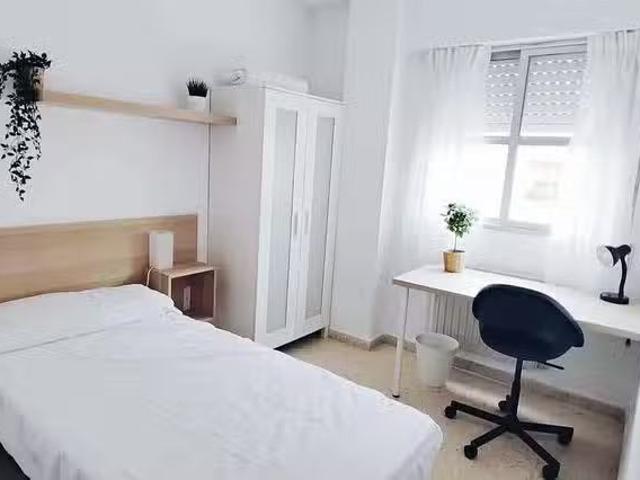 Encantador Habitación en Avenida de Palomeras
