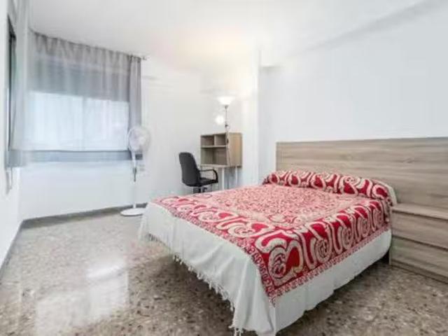 Acogedor Habitación en Avenida del Cid, Soternes