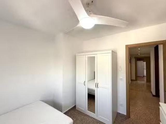 Único Habitación en Avinguda del Doctor Waksman