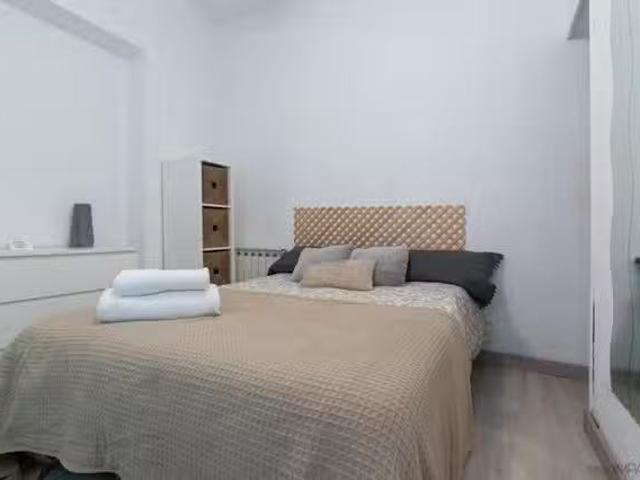 Nuevo Habitación en Calle Mesón de Paredes, Embajadores