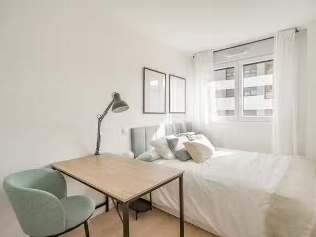 Barato Habitación en Calle Adolfo Marsillach, Ensanche de Vall.