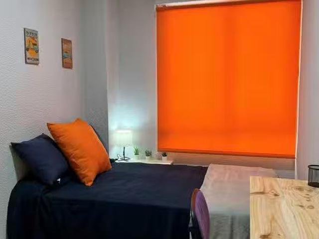 Bonito Habitación en Calle Carlos III