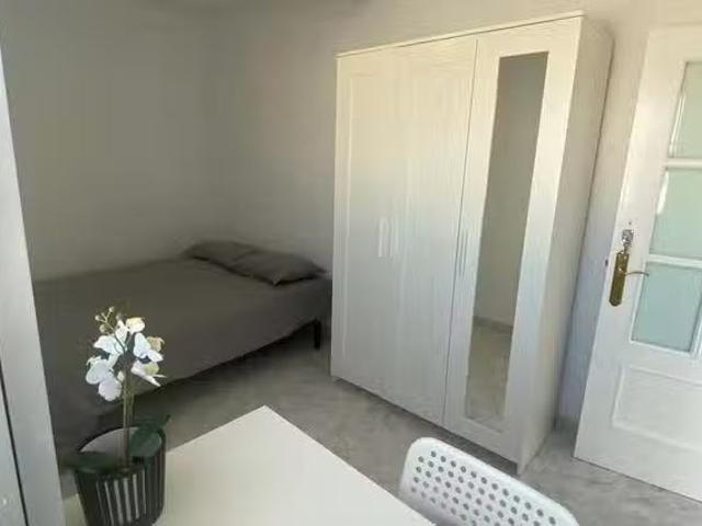 Nuevo Habitación en Calle de María Antonia