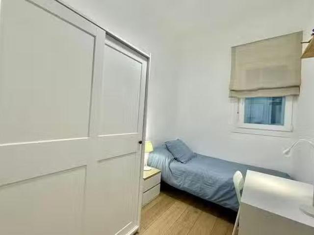 Encantador Habitación en Calle de Narváez, Retiro