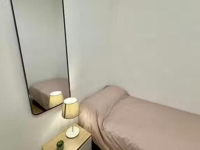 Bonito Habitación en Calle de Narváez, Retiro