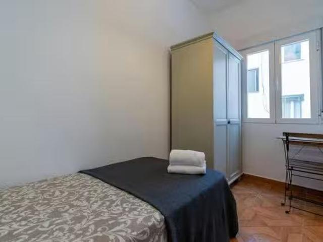 Bonito Habitación en Calle de Agustín de Foxá, Castilla