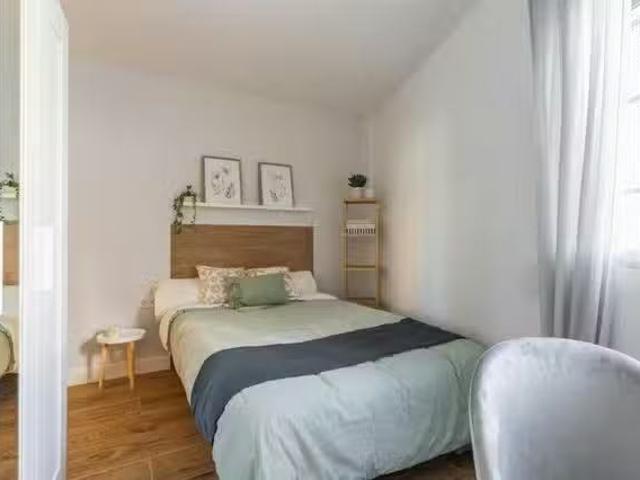 Nuevo Habitación en Calle de Alejandro Sánchez, Opañel