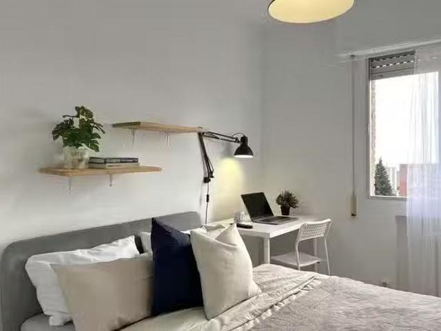 ¡En alquiler! Habitación en Calle de Camarena
