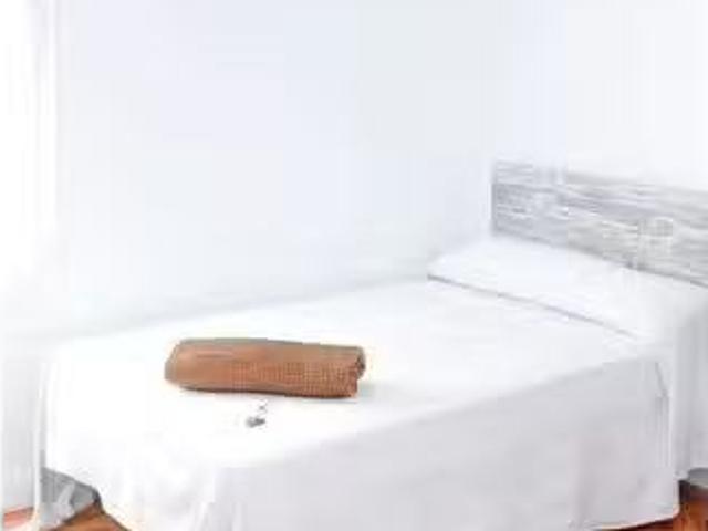 ¡Recién llegado! Habitación en Calle de Francisca Moreno, Goya