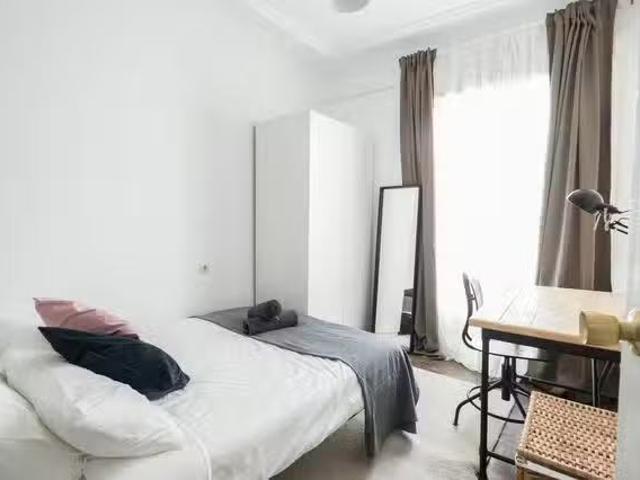 ¡Recién llegado! Habitación en Calle de la Magdalena, Centro