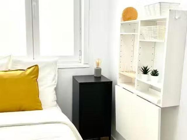 Nuevo Habitación en Calle de Redondilla, Palacio