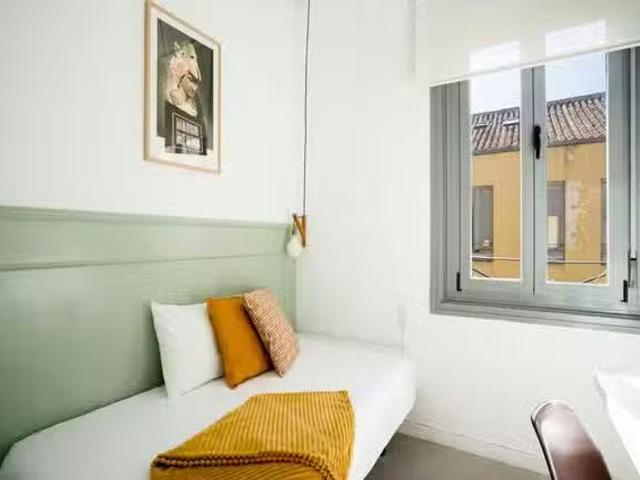Barato Habitación en Calle de San Lorenzo, Centro