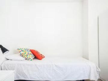 Bonito Habitación en Calle de Santa Feliciana, Trafalgar