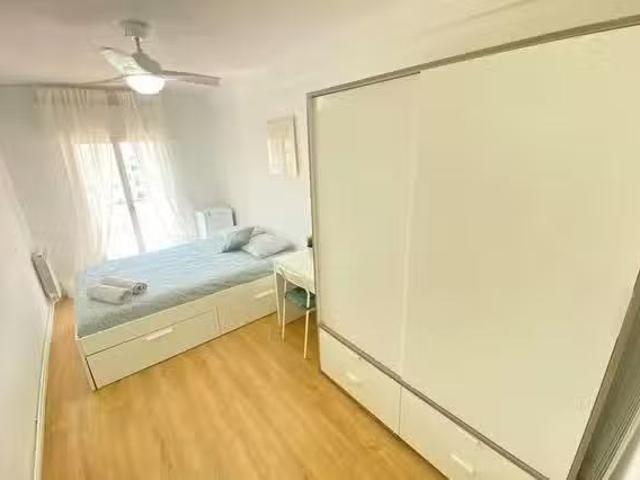 ¡Oferta! Habitación en Calle de Sierra Carbonera, Palomeras Ba.