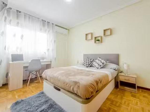 ¡Oferta! Habitación en Calle de Sinesio Delgado, La Paz
