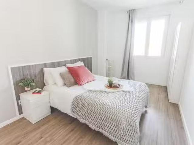 Encantador Habitación en Calle del Ferrocarril