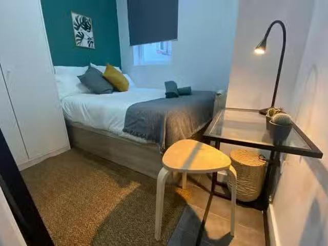 Bonito Habitación en Calle del Humilladero, Palacio