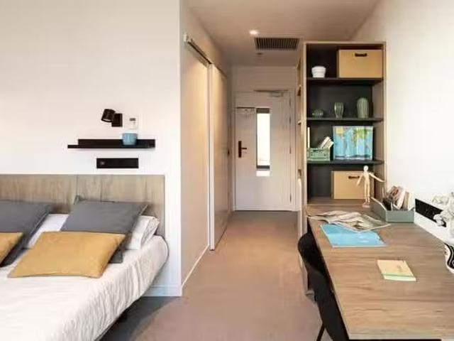 ¡Oferta! Habitación en Calle Fragata