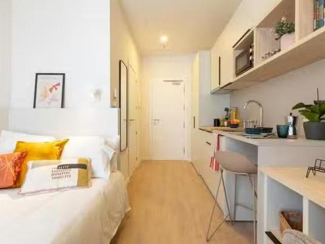 Acogedor Habitación en Calle Juan Bautista Muñoz, La Cartuja