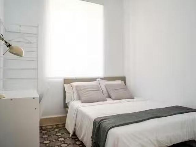 Bonito Habitación en Calle Jaboneros, La Trinidad