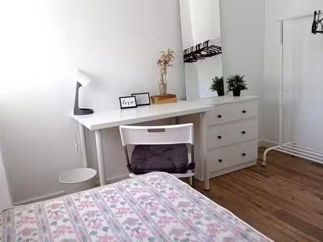 ¡Recién llegado! Habitación en Calle Puerto del Escudo, Rochel.