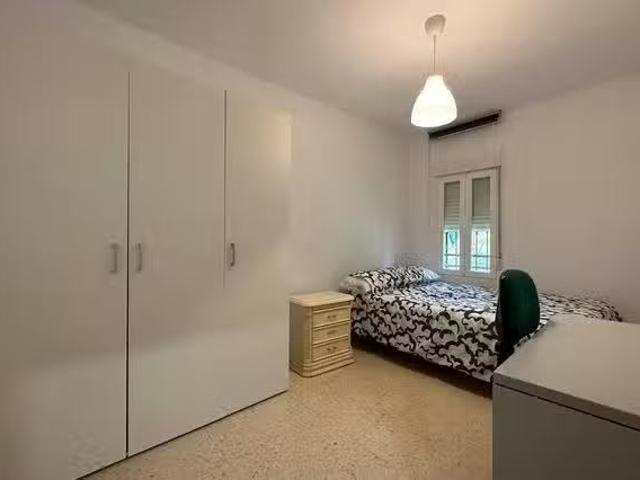 ¡Oferta! Habitación en Calle Ronda del Alfareros, Casería de M.