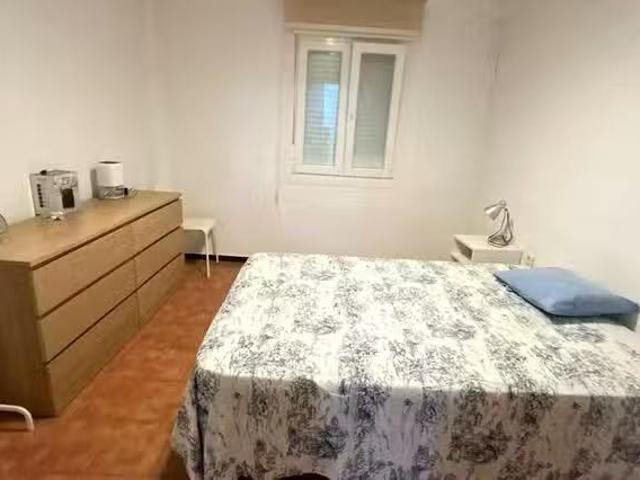 Encantador Habitación en Calle Verde