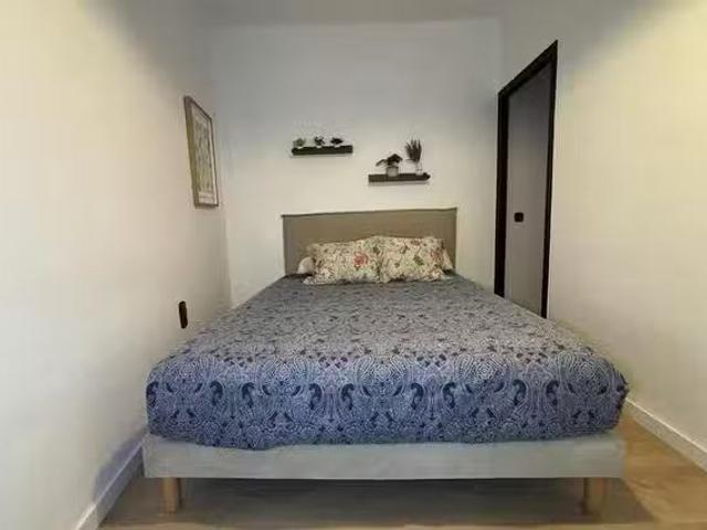Bonito Habitación en Carrer de Tecla Sala