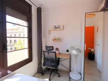 ¡En alquiler! Habitación en Carrer de Villarroel