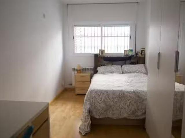 Acogedor Habitación en Carrer de Batet, Horta Guinardó