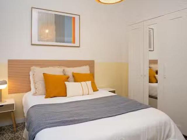 ¡Renta! Habitación en Carrer de Calàbria, 125